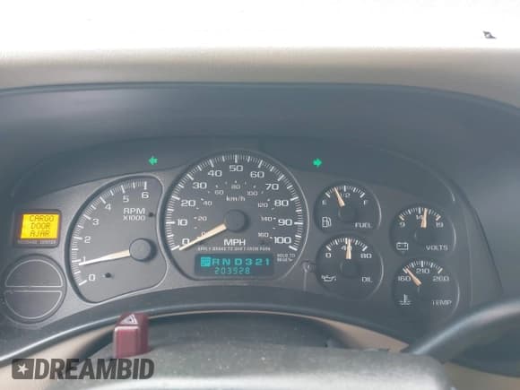 ✅ 2002 Chevrolet Suburban LS • VIN: 3GNEC16Z42G281945 • Лот: 41419037. Опубликован ранее на IAAI с пробегом 203 928 миль. Бесплатный доступ к архиву аукционных продаж из США и подробный отчёт об истории автомобиля на DreamBid. Изображение 7.