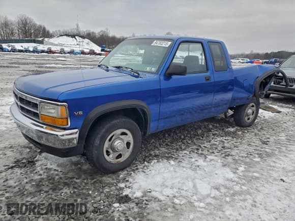 ✅ 1995 Dodge Dakota • VIN: 1B7GL23X7SS135820 • Lot: 94783215. Listed on Copart with 67,119 mi. Free auction sales archive from the USA and detailed vehicle history report at DreamBid. Image 1.