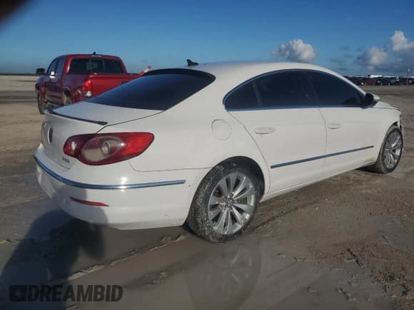 ✅ 2010 Volkswagen CC Sport • VIN: WVWMN7AN8AE557944 • Lot: 81718165. Wystawiony na Copart z przebiegiem 142 726 mil. Bezpłatny archiwum sprzedaży aukcyjnych z USA i szczegółowy raport historii pojazdu na DreamBid. Zdjęcie 3.