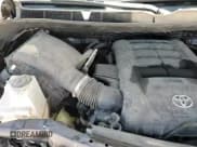 ✅ 2018 Toyota Tundra SR • VIN: 5TFUW5F19JX753595 • Lot: 52411475. Wystawiony na Copart z przebiegiem 90 363 mil. Bezpłatny archiwum sprzedaży aukcyjnych z USA i szczegółowy raport historii pojazdu na DreamBid. Zdjęcie 15.