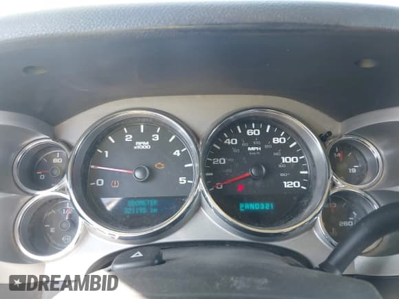 ✅ 2007 Chevrolet Silverado 1500 1LT • VIN: 2GCEK13M471530720 • Lot: 42655144. Listed on IAAI with 321,195 mi. Free auction sales archive from the USA and detailed vehicle history report at DreamBid. Image 7.