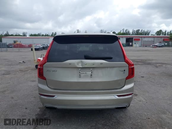 ✅ 2016 Volvo XC90 T6 Inscription • VIN: YV4A22PL0G1094988 • Lot: 43365812. Listed on IAAI with 49,562 mi. Free auction sales archive from the USA and detailed vehicle history report at DreamBid. Image 16.