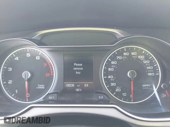 ✅ 2015 Audi allroad A4 Premium Plus • VIN: WA1UFAFLXFA055527 • Лот: 41760426. Опубликован ранее на IAAI с пробегом 130 238 миль. Бесплатный доступ к архиву аукционных продаж из США и подробный отчёт об истории автомобиля на DreamBid. Изображение 7.