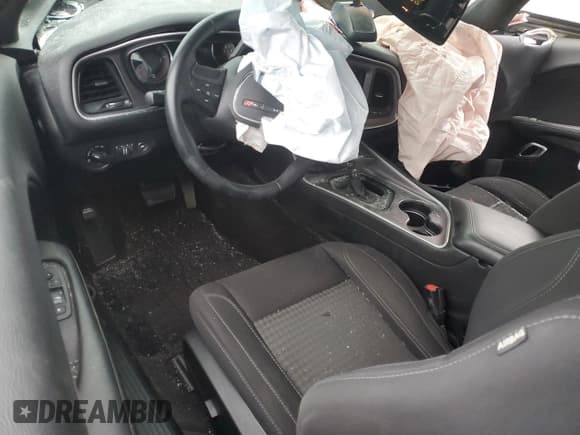 ✅ 2019 Dodge Challenger SXT • VIN: 2C3CDZGG2KH529493 • Lot: 91109685. Wystawiony na Copart z przebiegiem 53 924 mil. Bezpłatny archiwum sprzedaży aukcyjnych z USA i szczegółowy raport historii pojazdu na DreamBid. Zdjęcie 8.