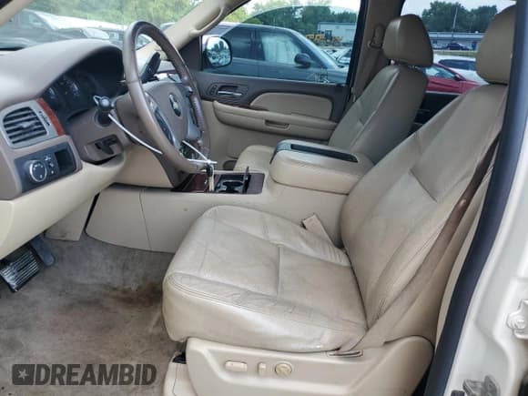 ✅ 2009 Chevrolet Suburban LTZ • VIN: 1GNFC36J79R292877 • Лот: 68328595. Опубликован ранее на Copart с пробегом 209 105 миль. Бесплатный доступ к архиву аукционных продаж из США и подробный отчёт об истории автомобиля на DreamBid. Изображение 7.