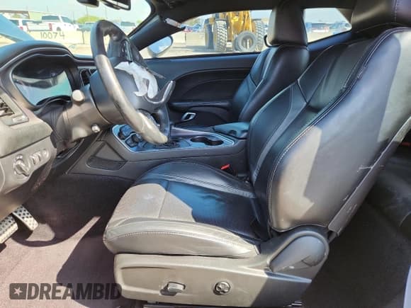 ✅ 2016 Dodge Challenger SXT Plus • VIN: 2C3CDZAG4GH131430 • Lot: 90251015. Listed on Copart with 75,065 mi. Free auction sales archive from the USA and detailed vehicle history report at DreamBid. Image 7.