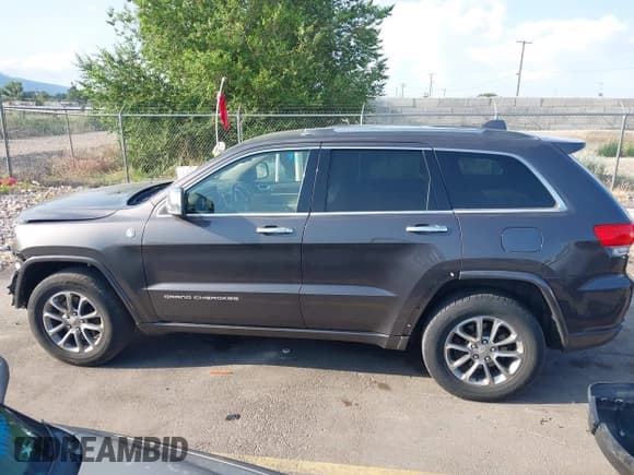 ✅ 2015 Jeep Grand Cherokee Overland • VIN: 1C4RJFCM7FC848289 • Lot: 42416578. Listed on IAAI with Not provided. Free auction sales archive from the USA and detailed vehicle history report at DreamBid. Image 15.