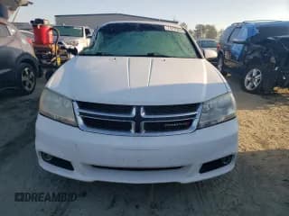 ✅ 2013 Dodge Avenger SXT • VIN: 1C3CDZCGXDN708803 • Lot: 74275264. Wystawiony na Copart z przebiegiem 149 263 mil. Bezpłatny archiwum sprzedaży aukcyjnych z USA i szczegółowy raport historii pojazdu na DreamBid. Zdjęcie 5.