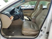 ✅ 2008 Acura TSX Nav • VIN: JH4CL96908C019655 • Lot: 58603385. Listed on Copart with 127,324 mi. Free auction sales archive from the USA and detailed vehicle history report at DreamBid. Image 7.