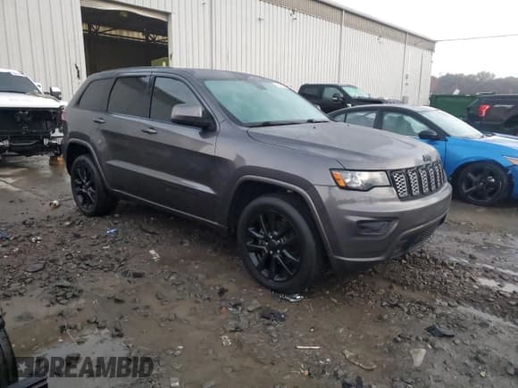 ✅ 2017 Jeep Grand Cherokee Laredo • VIN: 1C4RJFAG1HC964202 • Lot: 89559925. Wystawiony na Copart z przebiegiem 58 978 mil. Bezpłatny archiwum sprzedaży aukcyjnych z USA i szczegółowy raport historii pojazdu na DreamBid. Zdjęcie 4.