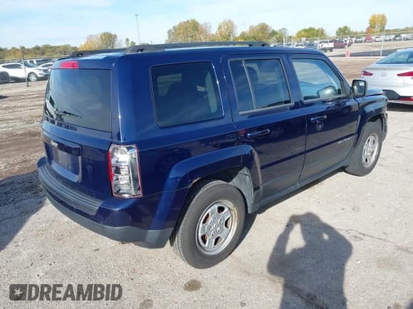 ✅ 2014 Jeep Patriot Sport • VIN: 1C4NJPBA5ED617928 • Lot: 43563168. Wystawiony na IAAI z przebiegiem 146 718 mil. Bezpłatny archiwum sprzedaży aukcyjnych z USA i szczegółowy raport historii pojazdu na DreamBid. Zdjęcie 4.