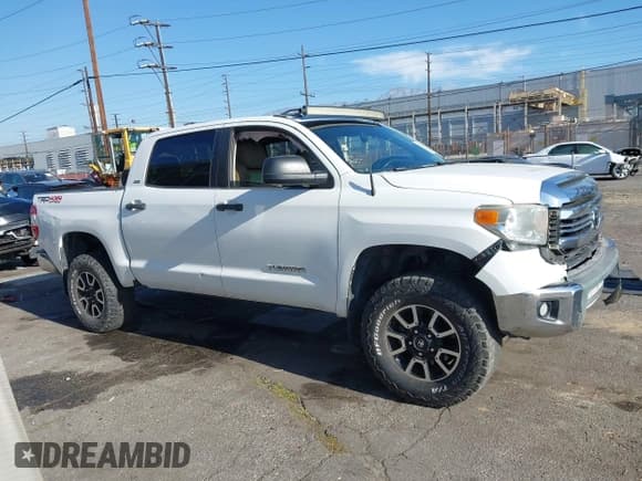 ✅ 2014 Toyota Tundra SR5 • VIN: 5TFDM5F13EX053244 • Lot: 41998804. Listed on IAAI with 288,414 mi. Free auction sales archive from the USA and detailed vehicle history report at DreamBid. Image 13.