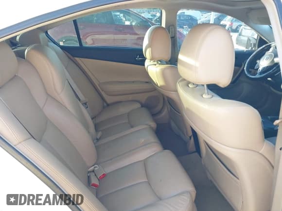 ✅ 2011 Nissan Maxima SV • VIN: 1N4AA5AP8BC817377 • Lot: 43120966. Wystawiony na IAAI z przebiegiem 123 794 mil. Bezpłatny archiwum sprzedaży aukcyjnych z USA i szczegółowy raport historii pojazdu na DreamBid. Zdjęcie 8.