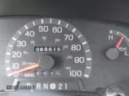 ✅ 1998 Ford Econoline Cargo • VIN: 1FTNE2421WHB62535 • Lot: 42416414. Wystawiony na IAAI z przebiegiem 65 615 mil. Bezpłatny archiwum sprzedaży aukcyjnych z USA i szczegółowy raport historii pojazdu na DreamBid. Zdjęcie 7.