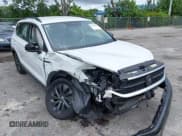 ✅ 2024 Volkswagen Taos S • VIN: 3VV5X7B23RM124848 • Lot: 43367924. Wystawiony na IAAI z przebiegiem 13 926 mil. Bezpłatny archiwum sprzedaży aukcyjnych z USA i szczegółowy raport historii pojazdu na DreamBid. Zdjęcie 1.