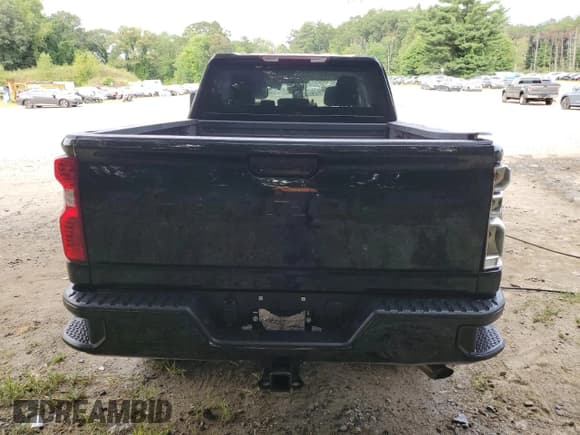 ✅ 2024 Chevrolet Silverado 2500HD Custom • VIN: 2GC4YME75R1101303 • Lot: 67042895. Wystawiony na Copart z przebiegiem Nie podano. Bezpłatny archiwum sprzedaży aukcyjnych z USA i szczegółowy raport historii pojazdu na DreamBid. Zdjęcie 6.