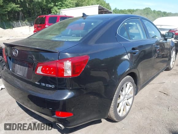 ✅ 2011 Lexus IS 250 • VIN: JTHCF5C26B5049035 • Lot: 42804063. Listed on IAAI with 246,361 mi. Free auction sales archive from the USA and detailed vehicle history report at DreamBid. Image 4.