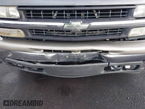 2001 Chevrolet Tahoe LT z VIN 1GNEK13T61R102886, wystawiony jako IAAI lot #41870940 z przebiegiem 267 769 mil mil oraz . Historia ofert i sprzedaży dostępna na DreamBid. Obrazek 6.