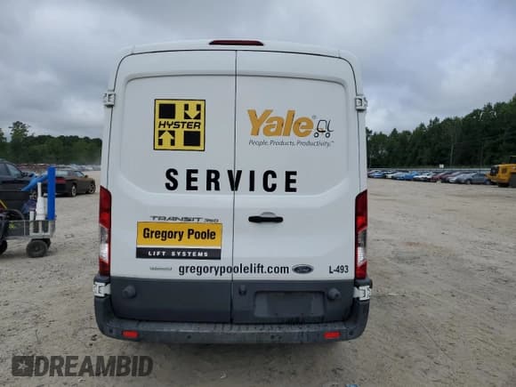 ✅ 2017 Ford Transit • VIN: 1FTBW2CG6HKB35589 • Lot: 68276915. Listed on Copart with 201,874 mi. Free auction sales archive from the USA and detailed vehicle history report at DreamBid. Image 6.