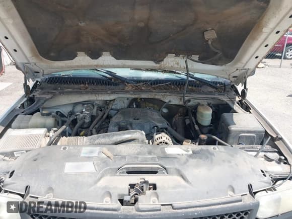 ✅ 2001 Chevrolet Silverado 2500HD LT3 • VIN: 1GCHK23G11F201003 • Лот: 42704499. Опубликован ранее на IAAI с пробегом 171 302 миль. Бесплатный доступ к архиву аукционных продаж из США и подробный отчёт об истории автомобиля на DreamBid. Изображение 10.