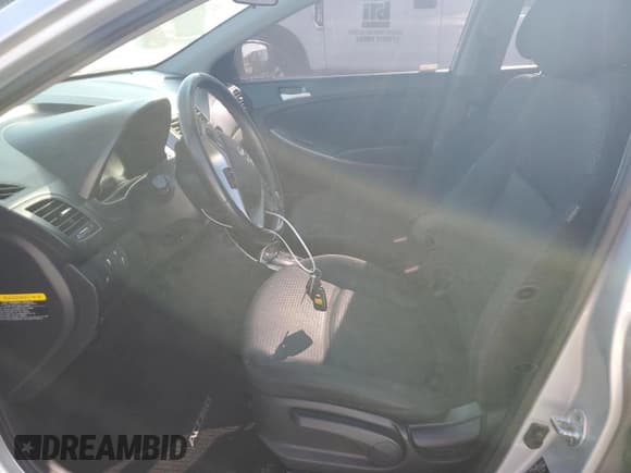 ✅ 2016 Hyundai Accent Sport • VIN: KMHCU5AE1GU237572 • Лот: 69176884. Опубликован ранее на Copart с пробегом 114 727 миль. Бесплатный доступ к архиву аукционных продаж из США и подробный отчёт об истории автомобиля на DreamBid. Изображение 7.