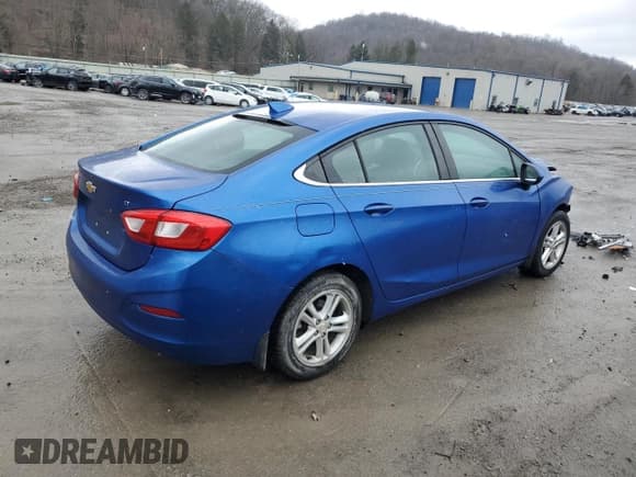 ✅ 2017 Chevrolet Cruze LT • VIN: 1G1BE5SM1H7196095 • Lot: 44764253. Listed on Copart with 79,848 mi. Free auction sales archive from the USA and detailed vehicle history report at DreamBid. Image 3.