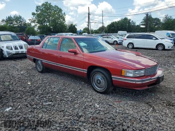 ✅ 1995 Cadillac DeVille • VIN: 1G6KD52B5SU264869 • Lot: 65583195. Listed on Copart with 132,218 mi. Free auction sales archive from the USA and detailed vehicle history report at DreamBid. Image 4.