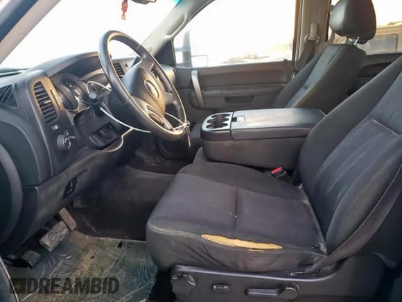 ✅ 2014 Chevrolet Silverado 2500HD LT • VIN: 1GC1KXCG9EF170622 • Лот: 51823865. Опубликован ранее на Copart с пробегом 276 042 миль. Бесплатный доступ к архиву аукционных продаж из США и подробный отчёт об истории автомобиля на DreamBid. Изображение 7.