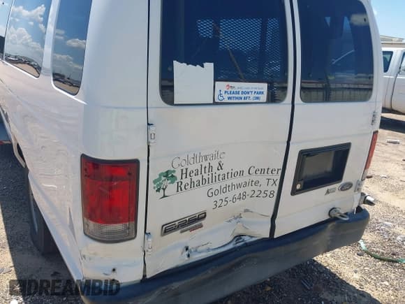 ✅ 2012 Ford Econoline Cargo Commercial • VIN: 1FTNS2EW8CDA92514 • Lot: 42455632. Wystawiony na IAAI z przebiegiem 280 019 mil. Bezpłatny archiwum sprzedaży aukcyjnych z USA i szczegółowy raport historii pojazdu na DreamBid. Zdjęcie 6.