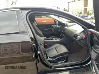 ✅ 2017 Jaguar XE 25t • VIN: SAJAR4BG6HA963018 • Lot: 94385825. Wystawiony na Copart z przebiegiem 108 238 mil. Bezpłatny archiwum sprzedaży aukcyjnych z USA i szczegółowy raport historii pojazdu na DreamBid. Zdjęcie 5.