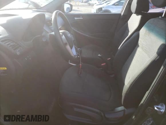 ✅ 2017 Hyundai Accent SE • VIN: KMHCT5AEXHU355446 • Лот: 79908054. Опубликован ранее на Copart с пробегом 43 742 миль. Бесплатный доступ к архиву аукционных продаж из США и подробный отчёт об истории автомобиля на DreamBid. Изображение 7.