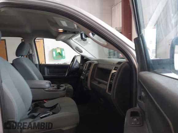 ✅ 2016 Ram 1500 Express • VIN: 1C6RR7FG7GS401335 • Lot: 42562266. Listed on IAAI with 71,231 mi. Free auction sales archive from the USA and detailed vehicle history report at DreamBid. Image 5.