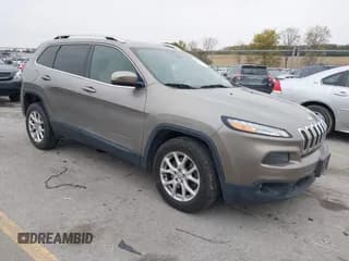 ✅ 2017 Jeep Cherokee Latitude • VIN: 1C4PJMCB9HW527673 • Лот: 43434349. Опубликован ранее на IAAI с пробегом 136 737 миль. Бесплатный доступ к архиву аукционных продаж из США и подробный отчёт об истории автомобиля на DreamBid. Изображение 1.