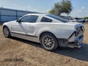 ✅ 2014 Ford Mustang V6 • VIN: 1ZVBP8AMXE5271661 • Лот: 94409595. Опубликован ранее на Copart с пробегом 161 656 миль. Бесплатный доступ к архиву аукционных продаж из США и подробный отчёт об истории автомобиля на DreamBid. Изображение 2.