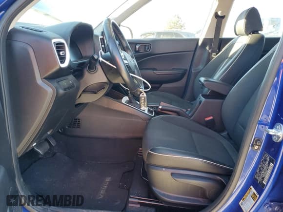 ✅ 2023 Hyundai Venue Limited • VIN: KMHRC8A31PU273193 • Lot: 85855274. Listed on Copart with 36,120 mi. Free auction sales archive from the USA and detailed vehicle history report at DreamBid. Image 7.