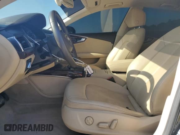 ✅ 2014 Audi A7 Premium Plus • VIN: WAUWMAFC9EN051722 • Lot: 55775795. Wystawiony na Copart z przebiegiem 103 121 mil. Bezpłatny archiwum sprzedaży aukcyjnych z USA i szczegółowy raport historii pojazdu na DreamBid. Zdjęcie 7.