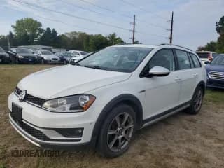 ✅ 2017 Volkswagen Golf S • VIN: 3VWH17AU4HM527734 • Lot: 80953755. Wystawiony na Copart z przebiegiem 52 913 mil. Bezpłatny archiwum sprzedaży aukcyjnych z USA i szczegółowy raport historii pojazdu na DreamBid. Zdjęcie 2.
