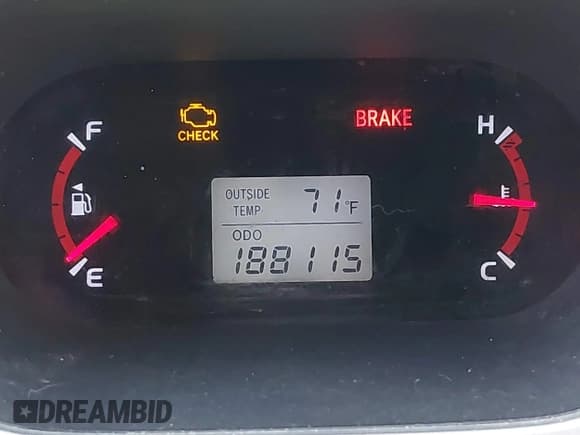 ✅ 2009 Toyota Matrix S • VIN: 2T1KE40E99C005102 • Лот: 43652456. Опубликован ранее на IAAI с пробегом 188 115 миль. Бесплатный доступ к архиву аукционных продаж из США и подробный отчёт об истории автомобиля на DreamBid. Изображение 15.