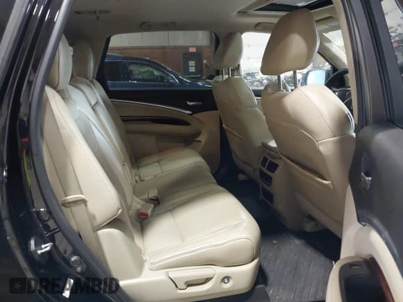 ✅ 2015 Acura MDX Technology • VIN: 5FRYD4H41FB018103 • Lot: 42468623. Listed on IAAI with 101,904 mi. Free auction sales archive from the USA and detailed vehicle history report at DreamBid. Image 8.