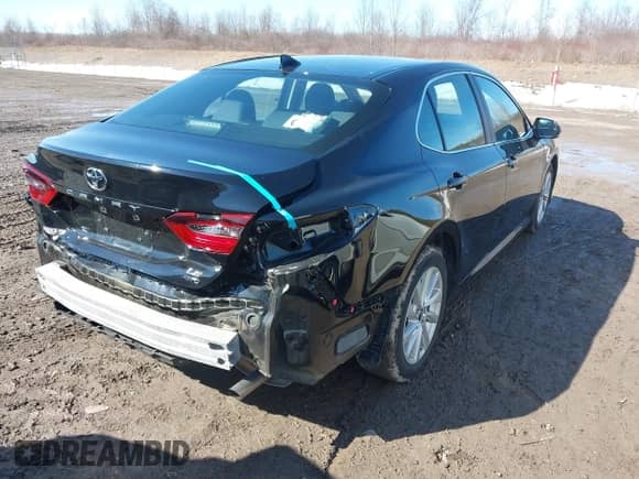 2021 Toyota Camry LE z VIN 4T1C11BK2MU033526, wystawiony jako IAAI lot #41769996 z przebiegiem 21 343 mil mil oraz . Historia ofert i sprzedaży dostępna na DreamBid. Obrazek 4.