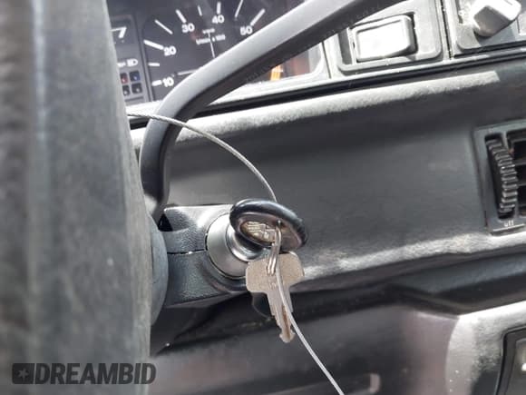 ✅ 1989 Volkswagen Cabriolet • VIN: WVWCA0155KK028971 • Lot: 42773317. Listed on IAAI with 200,236 mi. Free auction sales archive from the USA and detailed vehicle history report at DreamBid. Image 11.