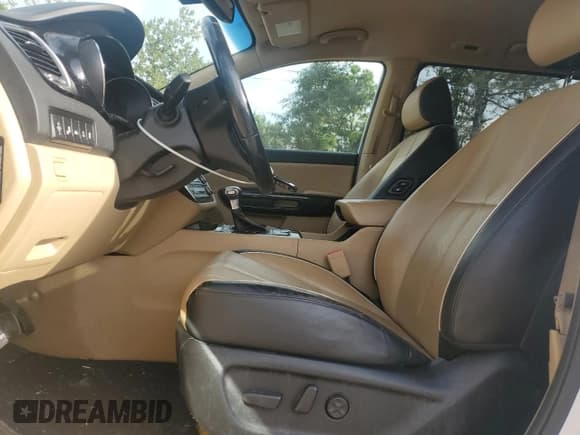 ✅ 2018 Kia Sedona SX • VIN: KNDMC5C13J6365233 • Lot: 84749095. Wystawiony na Copart z przebiegiem 99 080 mil. Bezpłatny archiwum sprzedaży aukcyjnych z USA i szczegółowy raport historii pojazdu na DreamBid. Zdjęcie 7.