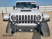 ✅ 2021 Jeep Gladiator Mojave • VIN: 1C6JJTEGXML528164 • Lot: 68764015. Listed on Copart with 102,261 mi. Free auction sales archive from the USA and detailed vehicle history report at DreamBid. Image 5.