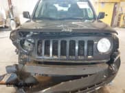✅ 2016 Jeep Patriot High Altitude • VIN: 1C4NJRFB7GD586294 • Lot: 43046842. Wystawiony na IAAI z przebiegiem 178 429 mil. Bezpłatny archiwum sprzedaży aukcyjnych z USA i szczegółowy raport historii pojazdu na DreamBid. Zdjęcie 12.