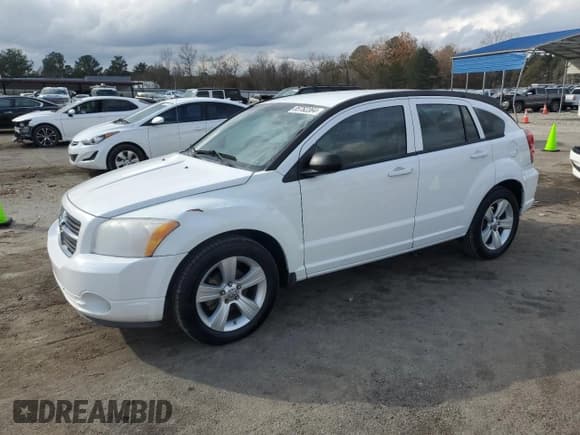 ✅ 2011 Dodge Caliber Mainstreet • VIN: 1B3CB3HAXBD120908 • Лот: 85762364. Опубликован ранее на Copart с пробегом 160 581 миль. Бесплатный доступ к архиву аукционных продаж из США и подробный отчёт об истории автомобиля на DreamBid. Изображение 1.