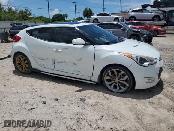 ✅ 2013 Hyundai Veloster w/Gray Int • VIN: KMHTC6AD5DU171622 • Lot: 59761464. Wystawiony na Copart z przebiegiem 85 424 mil. Bezpłatny archiwum sprzedaży aukcyjnych z USA i szczegółowy raport historii pojazdu na DreamBid. Zdjęcie 4.