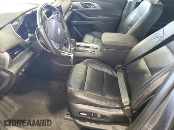 ✅ 2019 Chevrolet Traverse LT Cloth • VIN: 1GNEVGKWXKJ297932 • Lot: 86824545. Wystawiony na Copart z przebiegiem 67 367 mil. Bezpłatny archiwum sprzedaży aukcyjnych z USA i szczegółowy raport historii pojazdu na DreamBid. Zdjęcie 7.