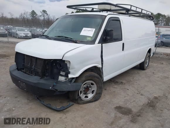 ✅ 2017 Chevrolet Express Cargo • VIN: 1GCWGBFG4H1348685 • Lot: 41234959. Listed on IAAI with 215,067 mi. Free auction sales archive from the USA and detailed vehicle history report at DreamBid. Image 17.