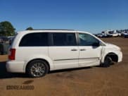 ✅ 2013 Chrysler Town & Country Touring L • VIN: 2C4RC1CG4DR512658 • Lot: 82606165. Wystawiony na Copart z przebiegiem 130 034 mil. Bezpłatny archiwum sprzedaży aukcyjnych z USA i szczegółowy raport historii pojazdu na DreamBid. Zdjęcie 3.