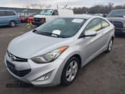 ✅ 2013 Hyundai Elantra SE • VIN: KMHDH6AE8DU011104 • Lot: 41588963. Wystawiony na IAAI z przebiegiem 112 726 mil. Bezpłatny archiwum sprzedaży aukcyjnych z USA i szczegółowy raport historii pojazdu na DreamBid. Zdjęcie 6.